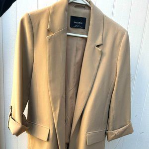 Like NEW - Women's Rolled Up Sleeve Blazer (M)